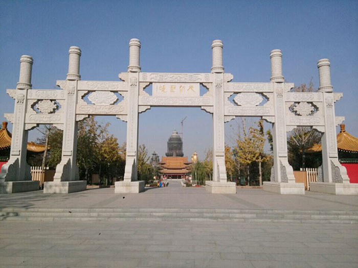 五门寺庙石牌坊
